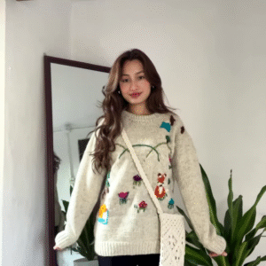 🍂 Cozy Autumn Vibes – Sweater Weather Essential 🍁✨